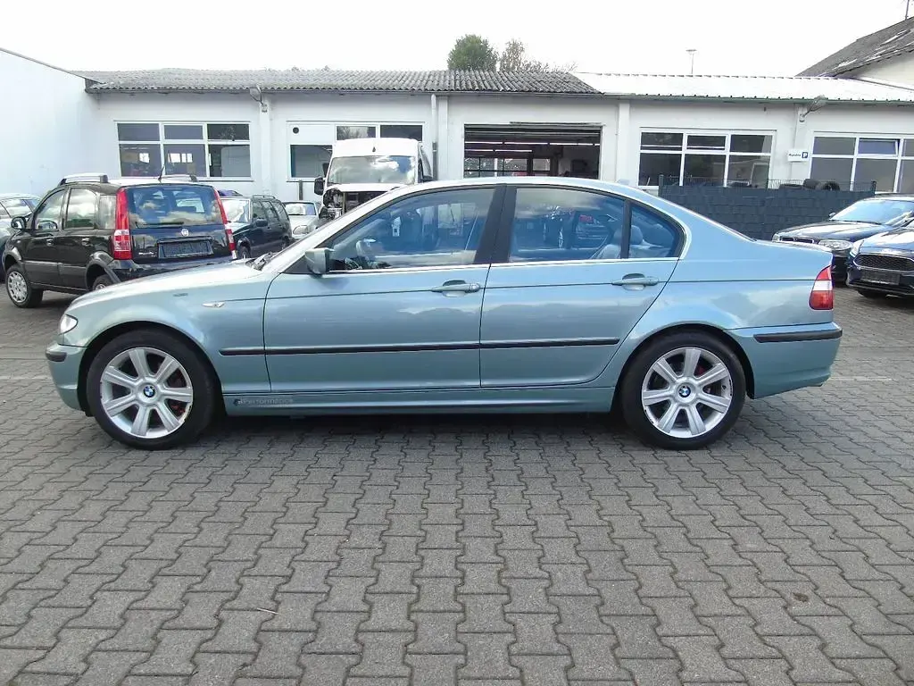 Gebraucht BMW 320 Performance 170 PS (125 kW) 2002 Grün Limousine
