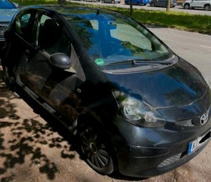 Schwarz Gebraucht 2008 Toyota Aygo Kleinwagen | 650 € (Superpreis) - Bild 1/4