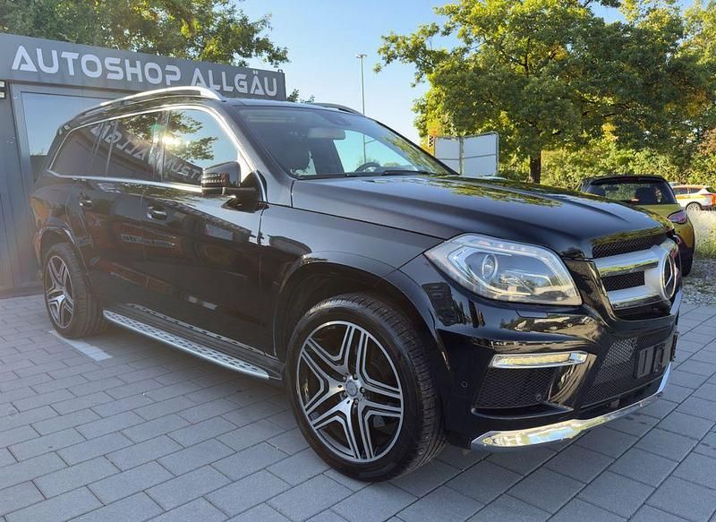 Obsidianschwarz Gebraucht 2015 Mercedes GL350 SUV | 28.000 € (Fairer Preis) - Bild 1/4