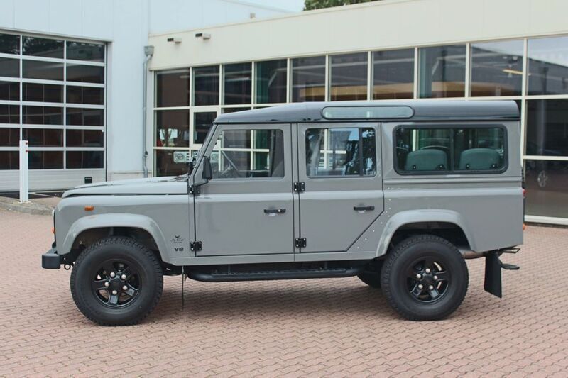 Gebraucht Land Rover Defender 133 PS (97 kW) 1990 Grau SUV