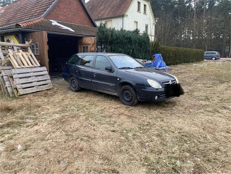 Blau Gebraucht 2004 Citroën Xsara Kombi | 750 € (Guter Preis) - Bild 1/4