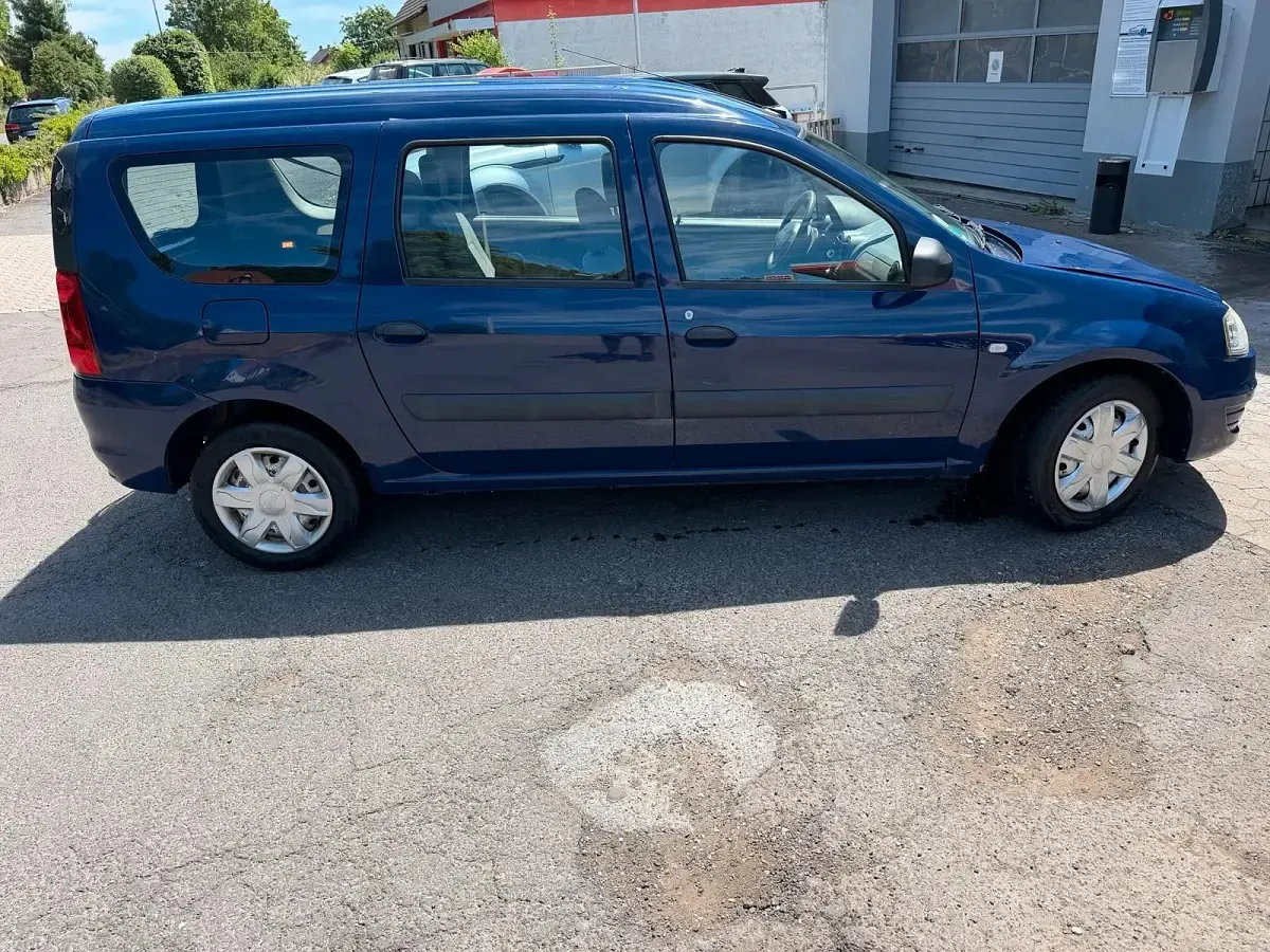 Używany Dacia Logan 87 KM (63 kW) 2009 Niebieski Kombi