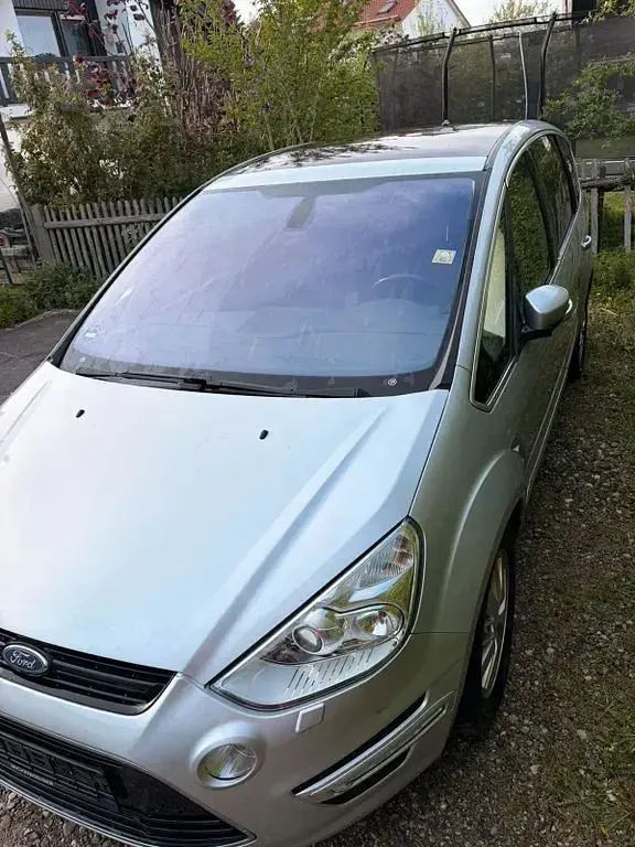 Gebraucht Ford S-MAX Titanium 163 PS (119 kW) 2013 Silber Van / Kleinbus