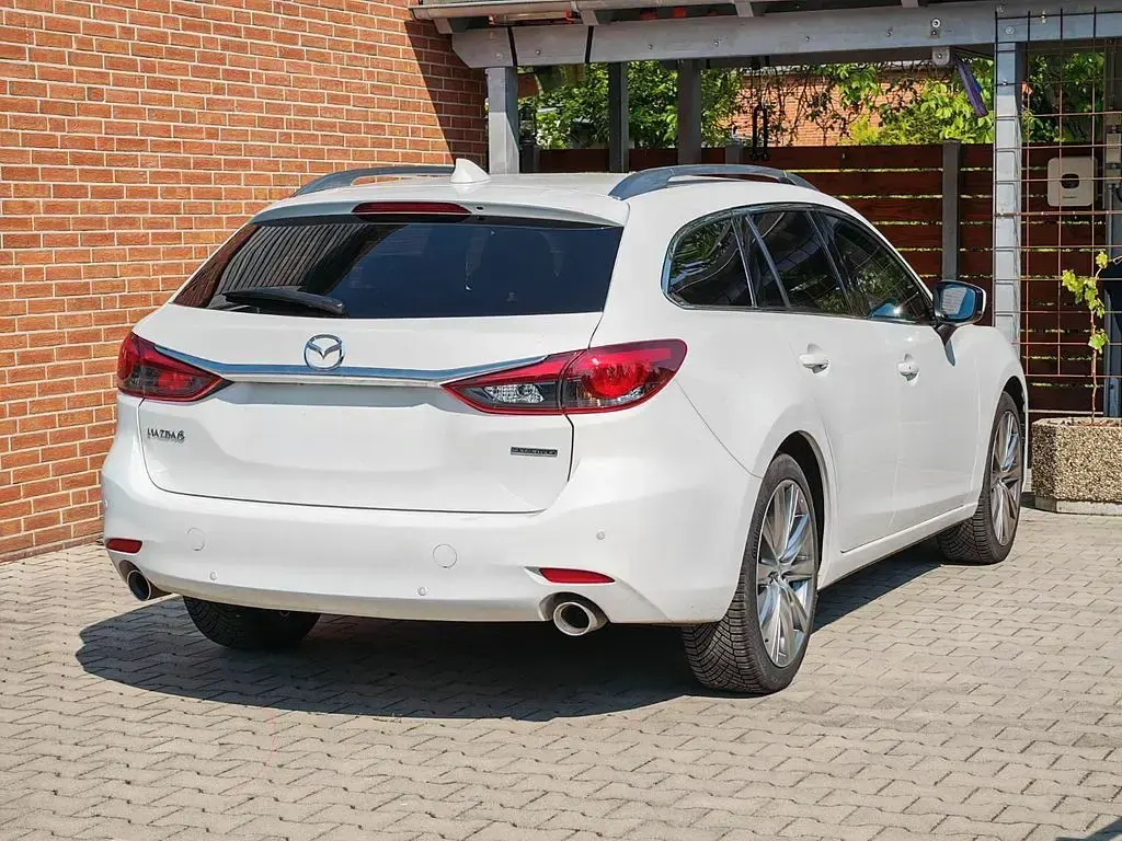 Używany Mazda 6 165 KM (121 kW) 2024 Biały Sedan/Limuzyna