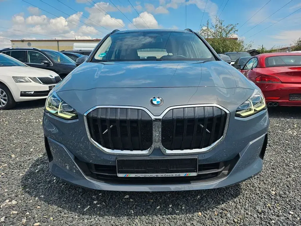Gebraucht BMW 218 Active Tourer 150 PS (110 kW) 2025 Grau Van / Kleinbus