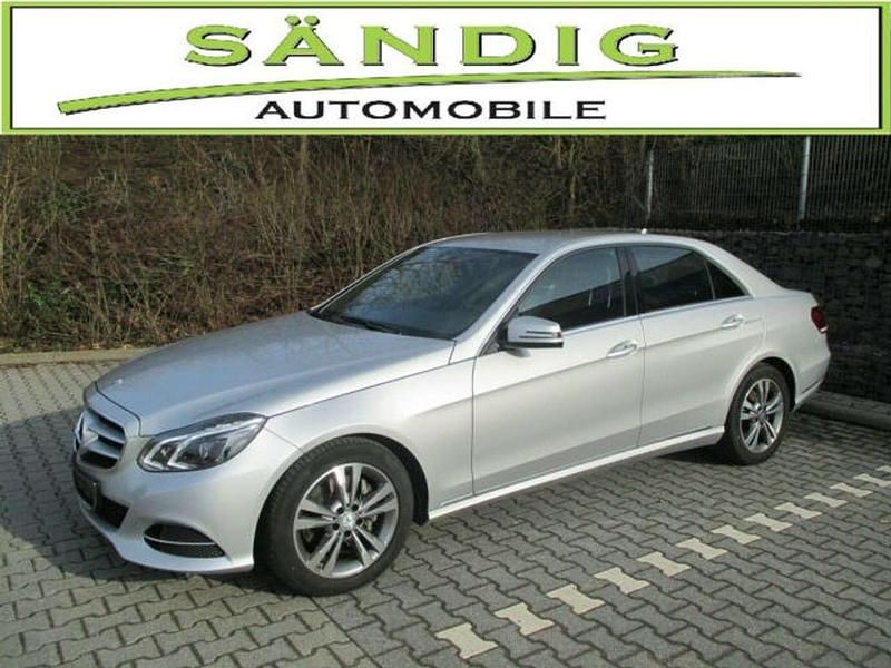 Silber Gebraucht 2015 Mercedes E350 Avantgarde Limousine | 23.300 € (Fairer Preis) - Bild 1/4