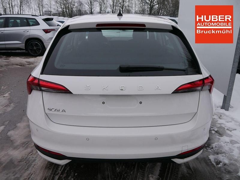 Neu Skoda Scala Selection 116 PS (85 kW) 2026 Candyweiß Kleinwagen