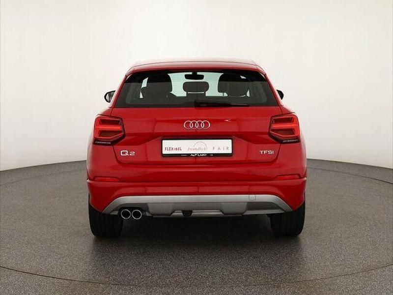 Gebraucht Audi Q2 Comfort 150 PS (110 kW) 2018 Rot SUV