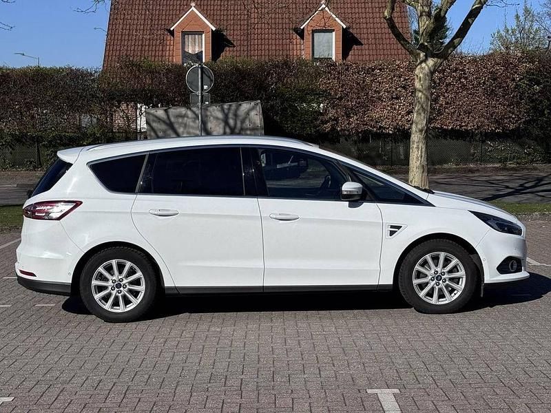 Gebraucht Ford S-MAX Titanium 150 PS (110 kW) 2016 Weiß Van / Kleinbus