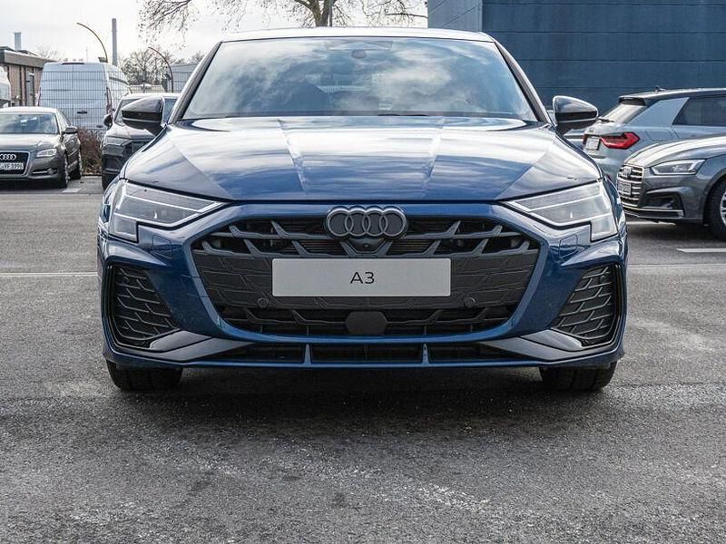 Gebraucht Audi A3 S-Line 150 PS (110 kW) 2025 Ascariblau metallic Limousine