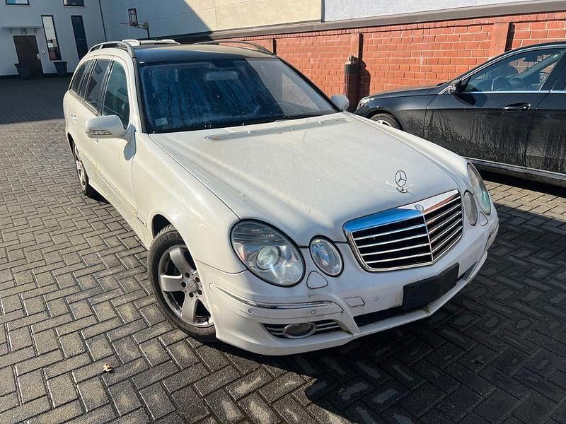 Gebraucht Mercedes E280 190 PS (139 kW) 2007 Schwarz Kombi