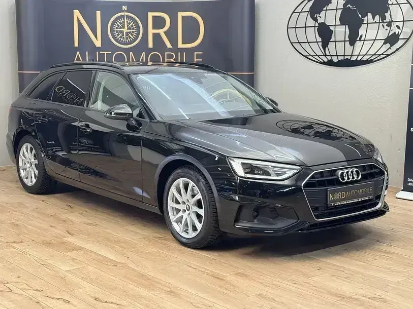Gebraucht Audi A4 150 PS (110 kW) 2022 Mythosschwarz metall (metallic) Kombi