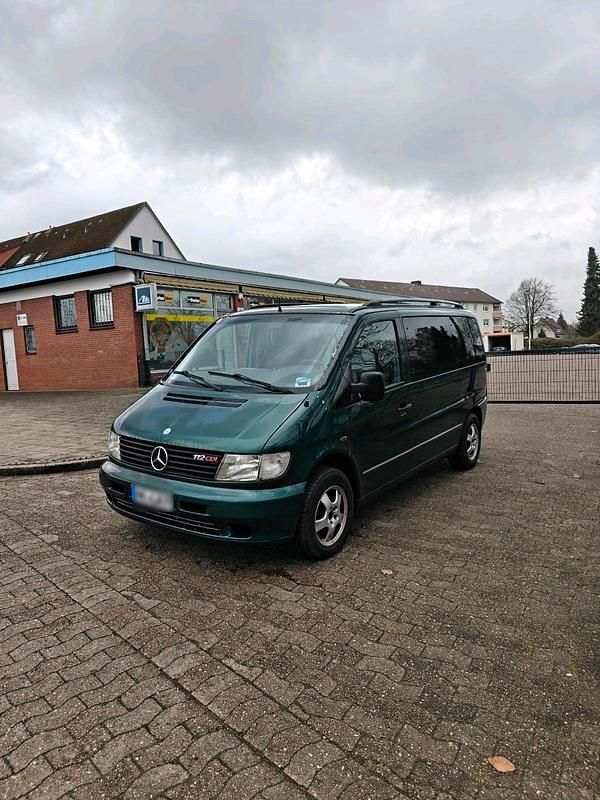 Gebraucht Mercedes Vito 122 PS (89 kW) 2003 Grün Van