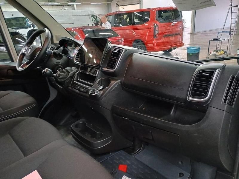 Gebraucht Opel Movano 140 PS (102 kW) 2024 Weiß Van