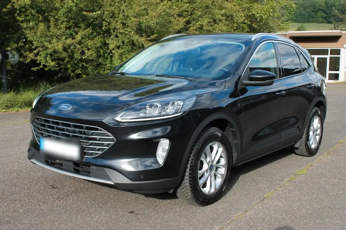 Gebraucht Ford Kuga Titanium 224 PS (164 kW) 2023 Schwarz SUV