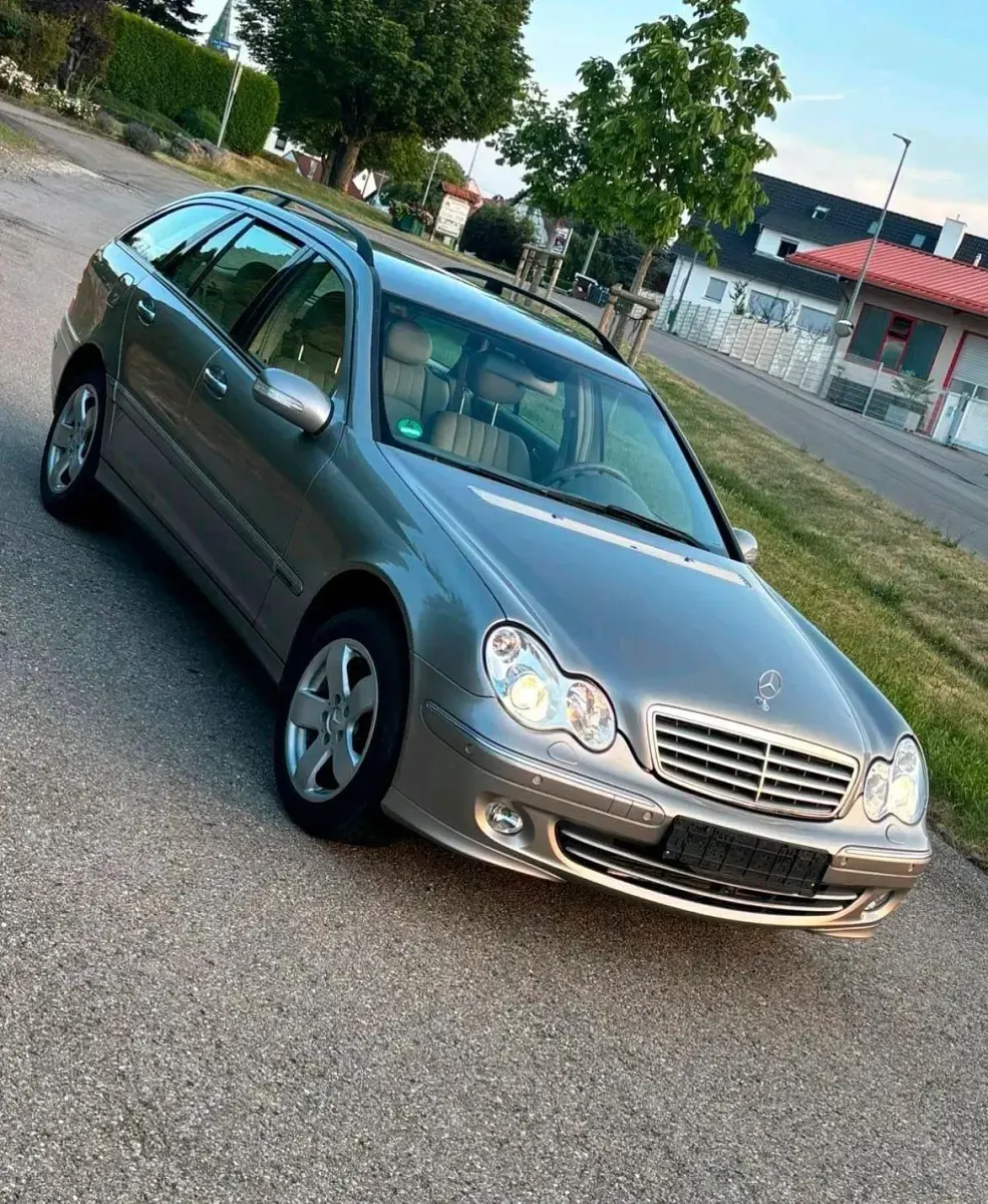 Gebraucht Mercedes C240 170 PS (125 kW) 2005 Silber Kombi