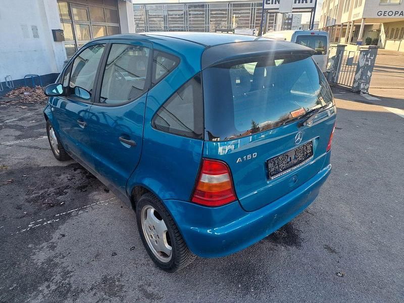 Gebraucht Mercedes A160 Classic 102 PS (75 kW) 2001 Blau Van / Kleinbus
