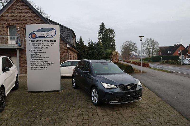 Grau Gebraucht 2023 Seat Arona FR SUV | 22.499 € (Etwas zu teuer) - Bild 1/4