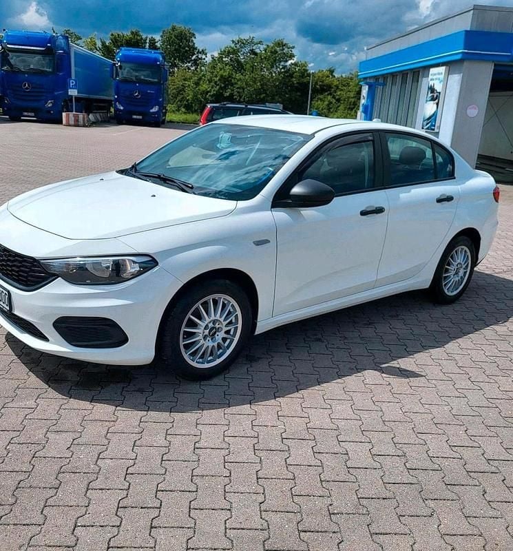 Weiß Gebraucht 2019 Fiat Tipo Limousine | 8.350 € (Superpreis) - Bild 1/4