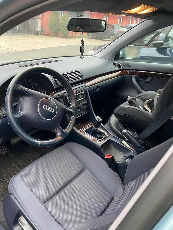Gebraucht Audi A4 131 PS (96 kW) 2002 Blau Limousine