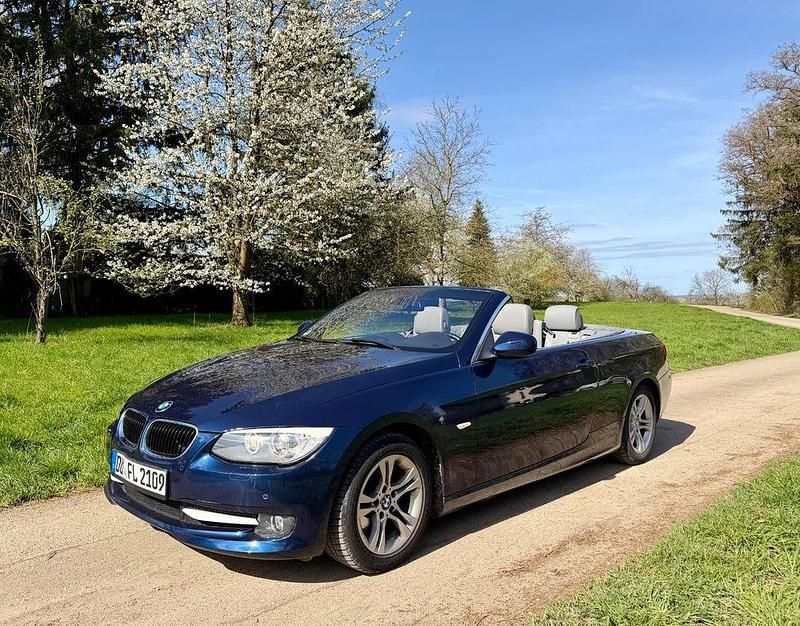 Gebraucht BMW 320 Cabriolet Exclusive 170 PS (125 kW) 2011 Blau Cabrio