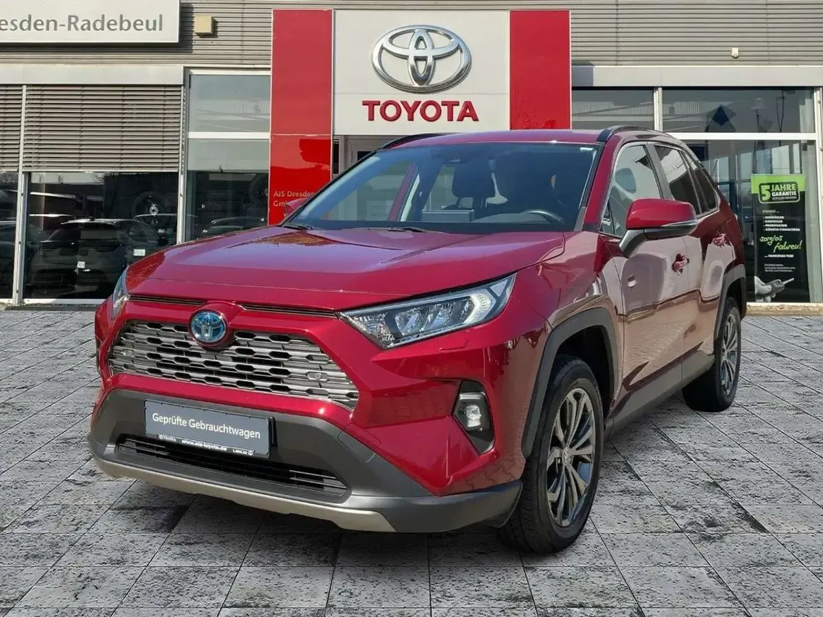 Gebraucht Toyota RAV4 Hybrid Team 218 PS (160 kW) 2022 Red mc. SUV