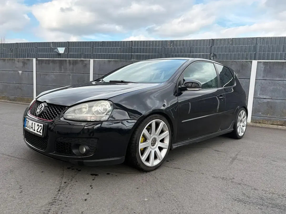 Używany VW Golf R-line 140 KM (102 kW) 2006 Czarny Coupe