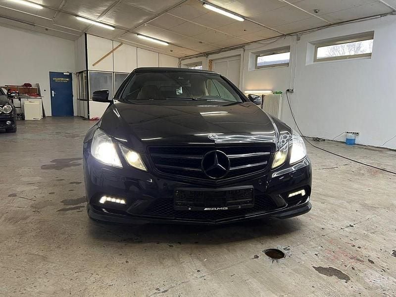 Gebraucht Mercedes E350 Avantgarde 231 PS (169 kW) 2011 Schwarz Cabrio