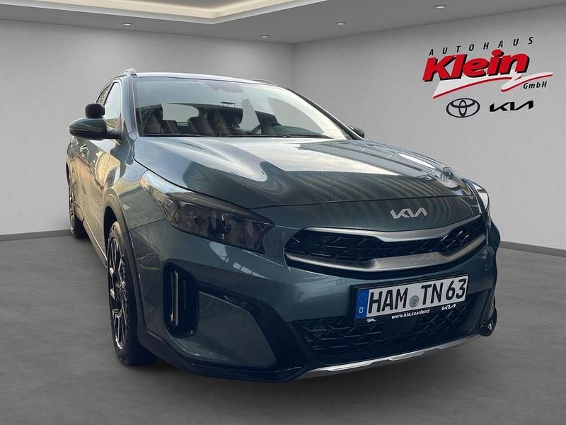 Grau Gebraucht 2024 Kia XCeed Spirit SUV | 25.777 € (Guter Preis) - Bild 1/4