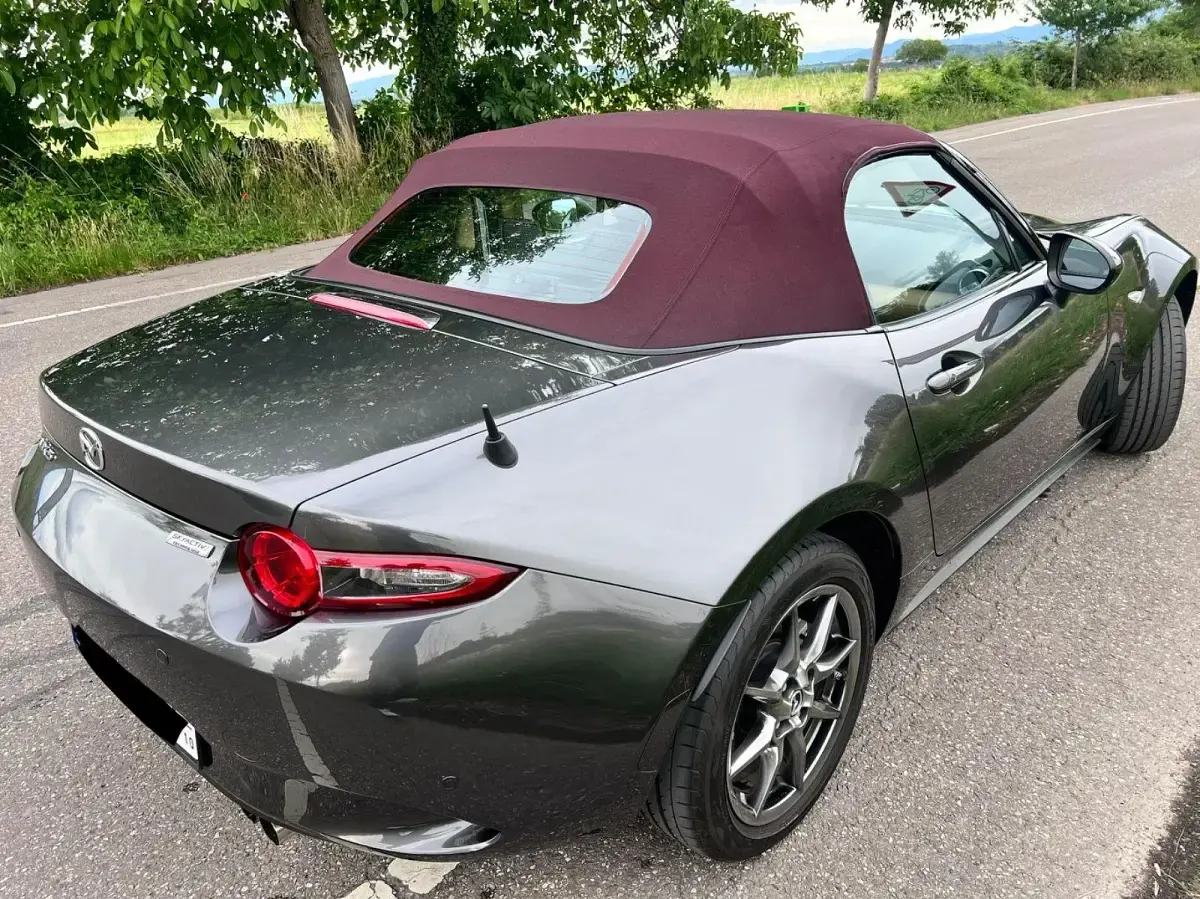 Gebraucht Mazda MX5 132 PS (97 kW) 2018 Grau Cabrio