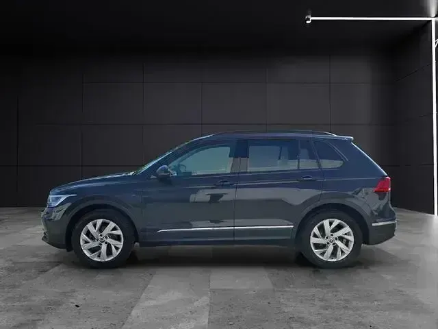 Gebraucht VW Tiguan Life 150 PS (110 kW) 2021 Grau SUV