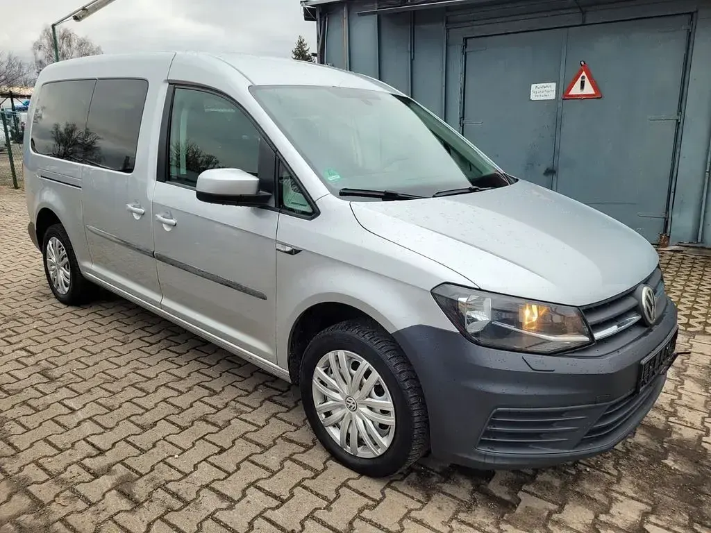 Gebraucht VW Caddy Trendline 102 PS (75 kW) 2018 Silber Van / Kleinbus