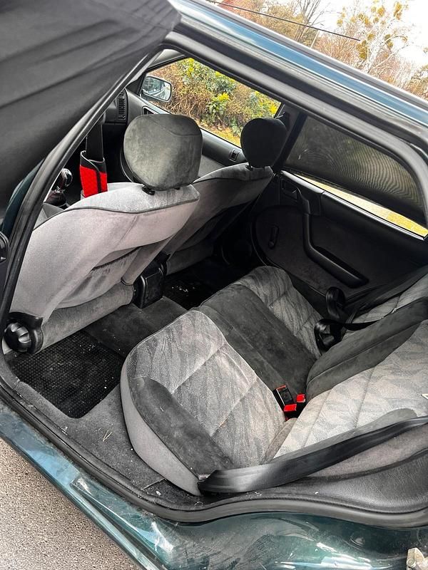 Gebraucht Citroën C3 90 PS (66 kW) 1998 Grün Kombi