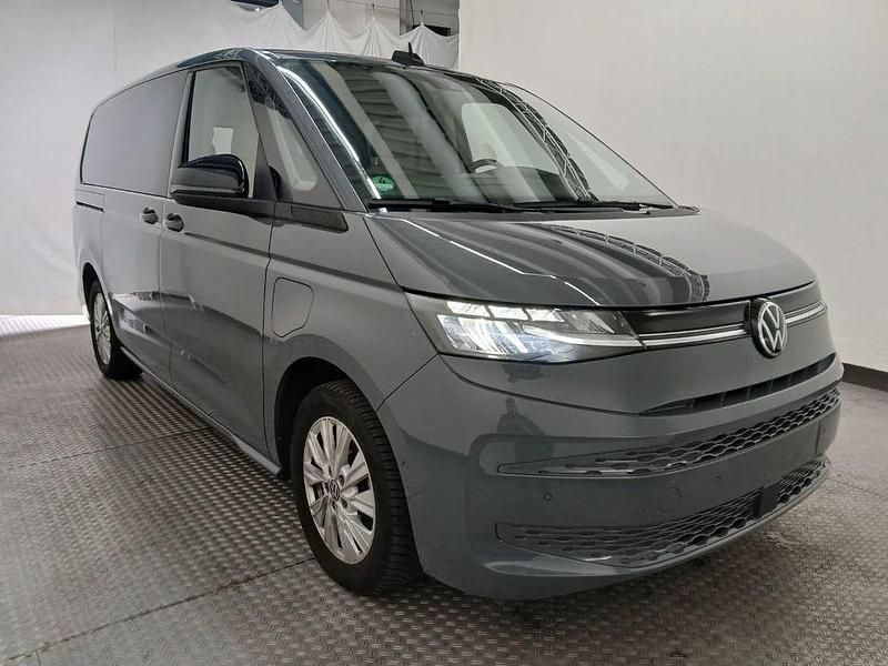 Grau Gebraucht 2022 VW T7 Life Van | 43.950 € (Fairer Preis) - Bild 1/4