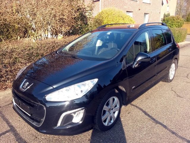 Gebraucht Peugeot 308 Style 114 PS (83 kW) 2013 Schwarz Kombi