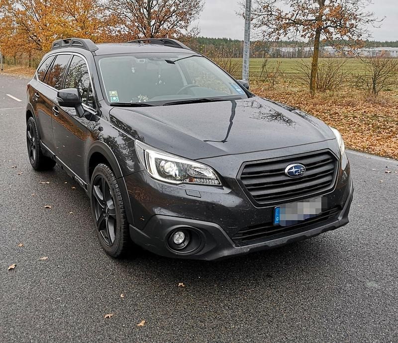 Grau Gebraucht 2016 Subaru Outback Active Kombi | 17.000 € (Fairer Preis) - Bild 1/4