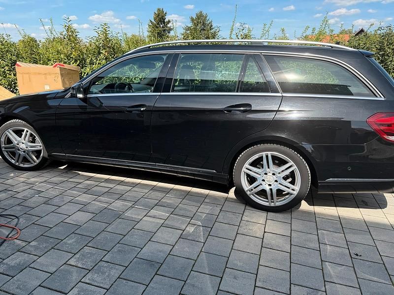 Second-hand Mercedes E250 2014 Negru Break