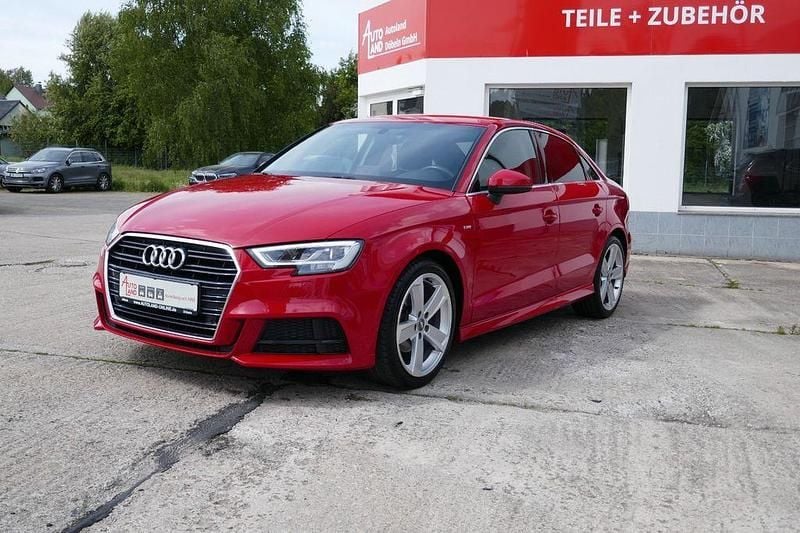 Gebraucht Audi A3 S-Line 116 PS (85 kW) 2019 Rot Limousine
