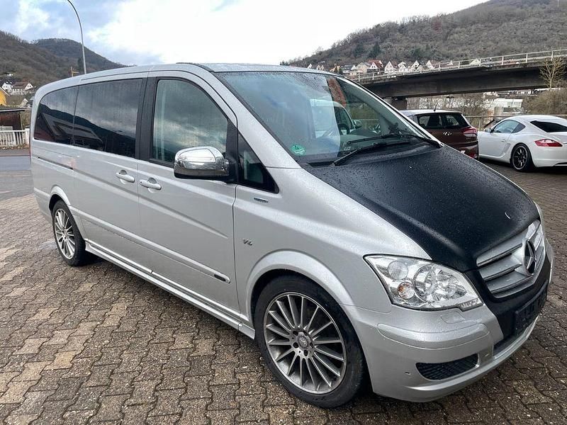 Silber Gebraucht 2013 Mercedes Viano Avantgarde Van / Kleinbus | 26.980 € - Bild 1/4