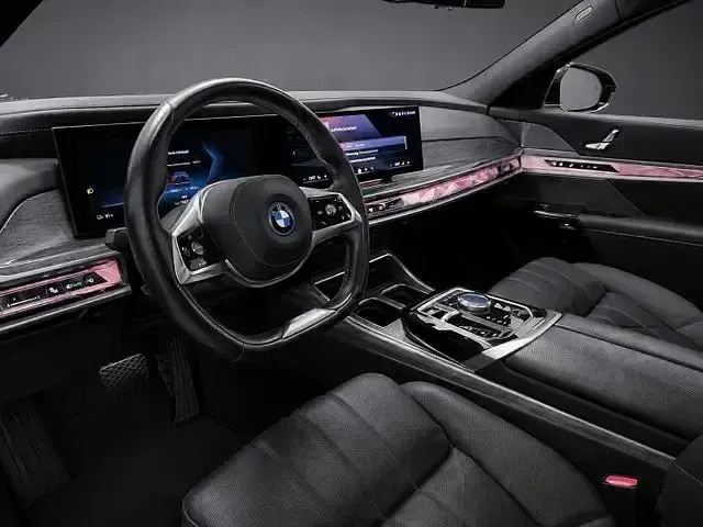 Gebraucht BMW i7 Sport Line 335 kW (456 PS) 2024 Schwarz Limousine