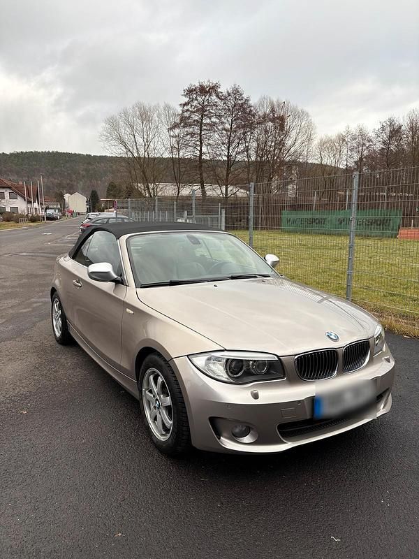 Gebraucht BMW 120 Cabriolet 170 PS (125 kW) 2012 Andere farben Cabrio