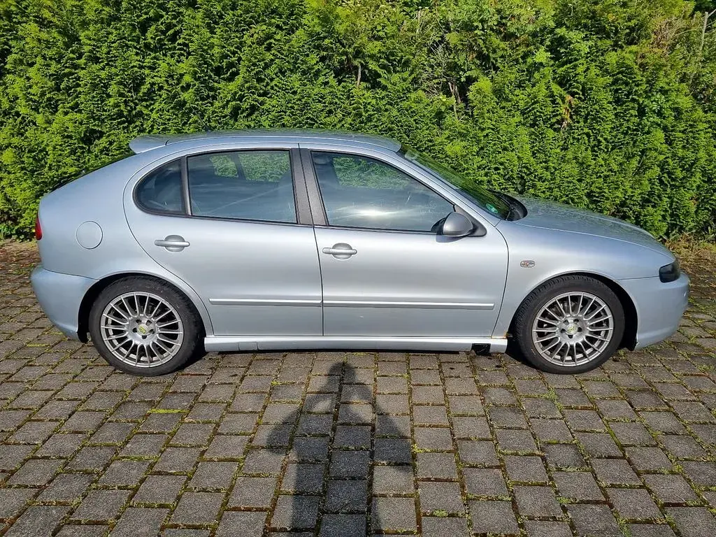 Gebraucht Seat Leon 150 PS (110 kW) 2005 Silber Kleinwagen