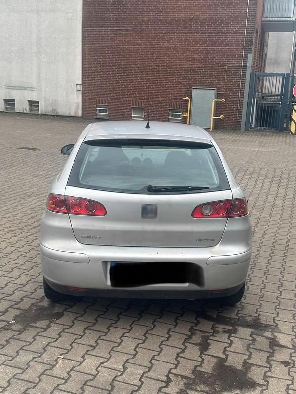 Gebraucht Seat Ibiza 63 PS (46 kW) 2004 Grau Kleinwagen