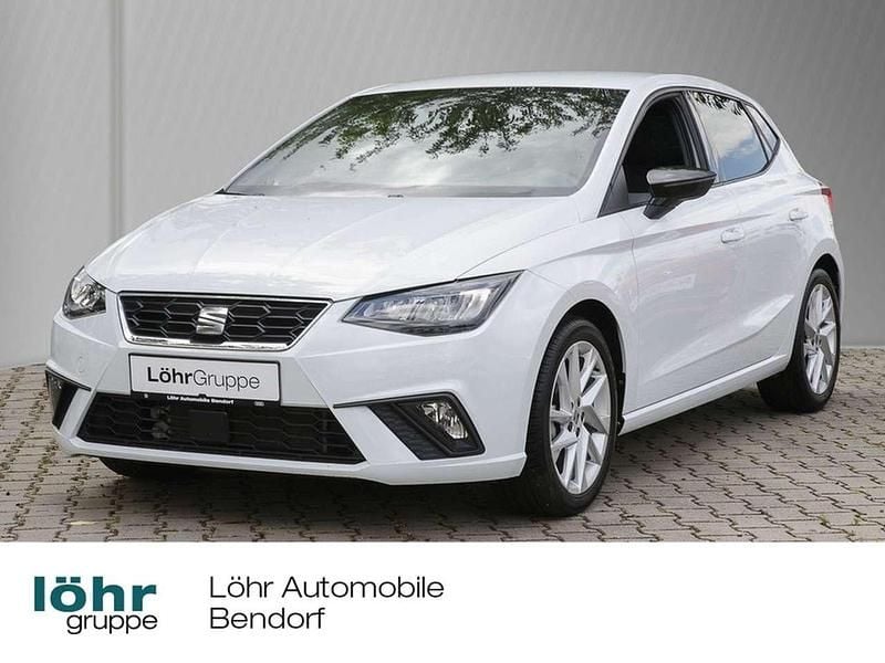 Weiß Gebraucht 2024 Seat Ibiza FR-Line Limousine | 17.980 € (Fairer Preis) - Bild 1/4