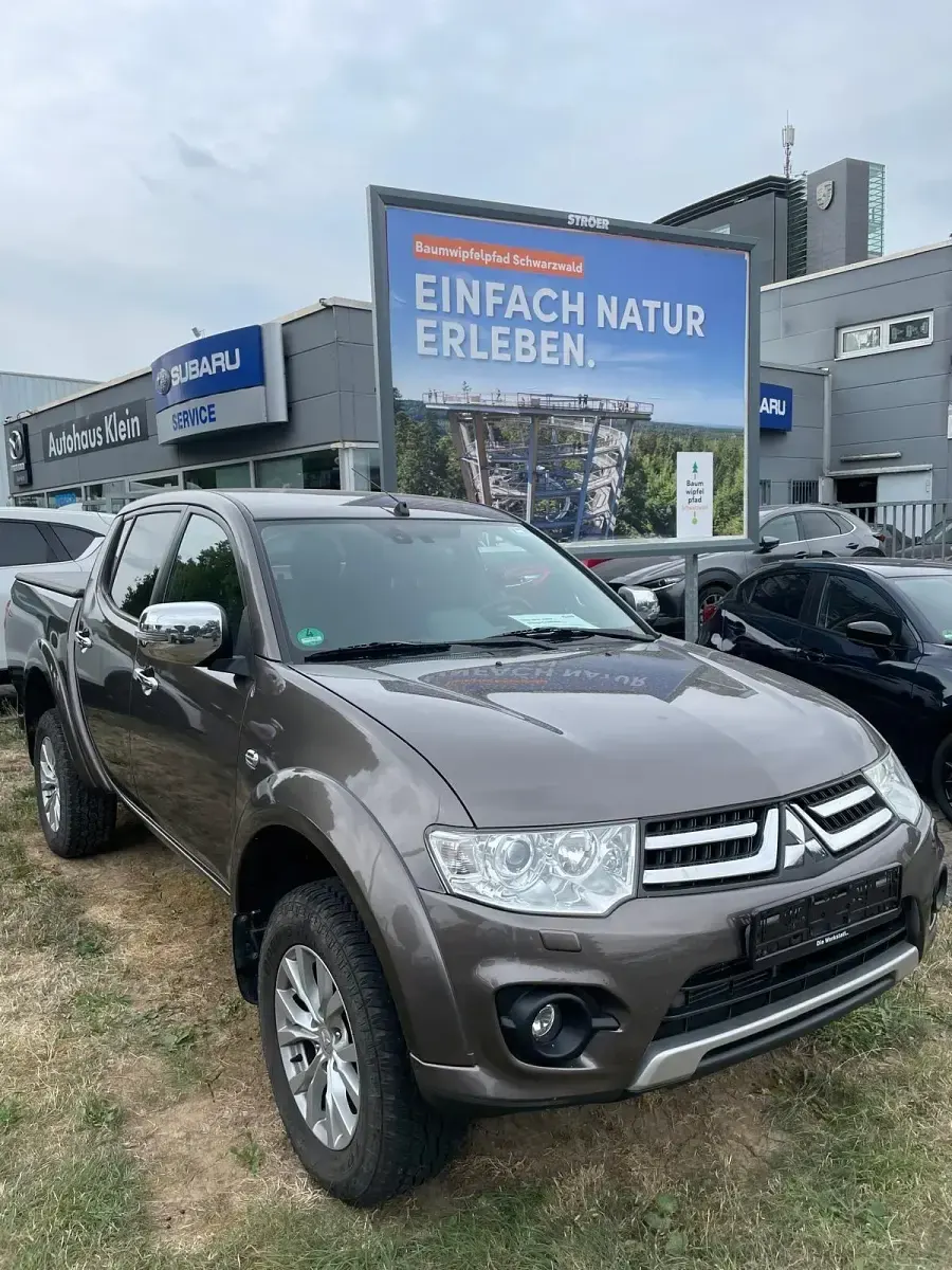 Gebraucht Mitsubishi L200 178 PS (130 kW) 2014 Braun Pickup