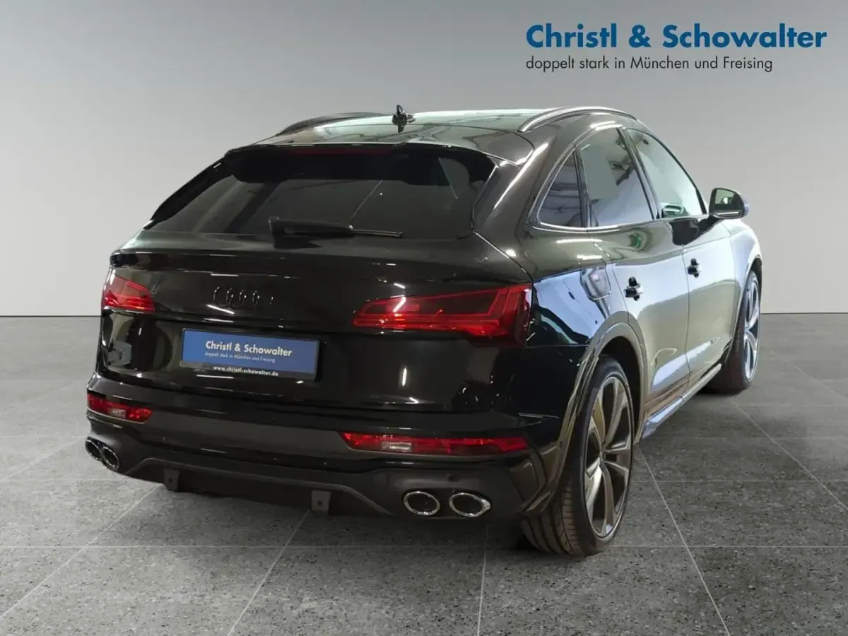 Second-hand Audi SQ5 Sportback Ambiente 341 CP (250 kW) 2022 Negru SUV
