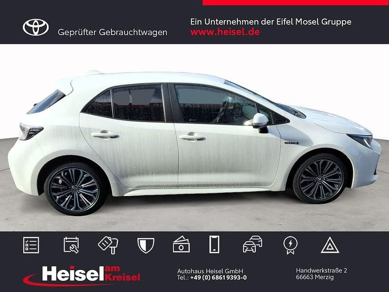 Gebraucht Toyota Corolla Basis 122 PS (89 kW) 2019 Schneeweiß Limousine