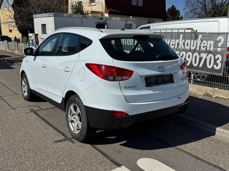Gebraucht Hyundai ix35 Comfort 163 PS (119 kW) 2010 Weiß SUV