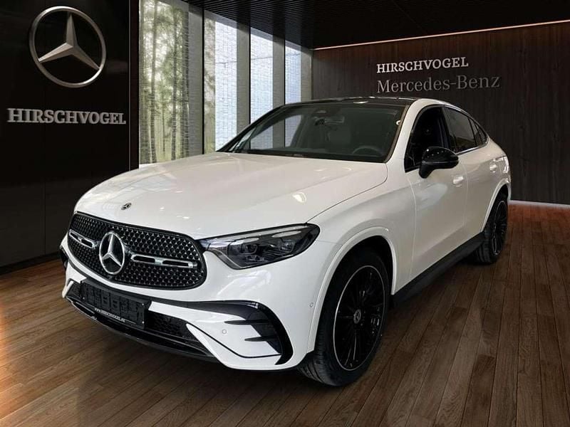 Gebraucht Mercedes GLC450 Edition 367 PS (269 kW) 2025 Unilack polarweiß Coupé