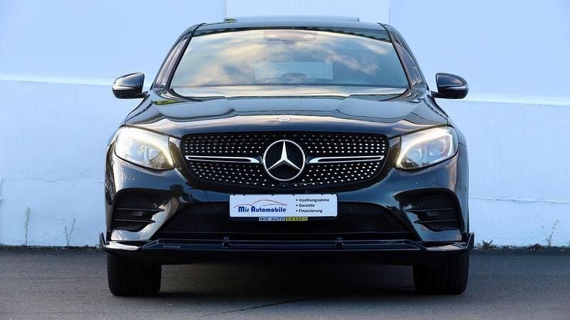 Gebraucht Mercedes GLC250 AMG line 204 PS (150 kW) 2019 Obsidianschwarz  metalliclack Coupé